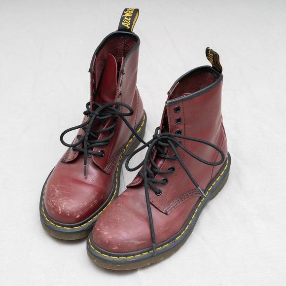 Doc Martins Womens 1460 Smooth Leather Lace Up Boots Cherry Red